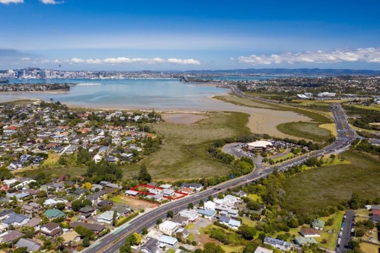 Photo of property in 38 Esmonde Road, Takapuna, Auckland, 0622