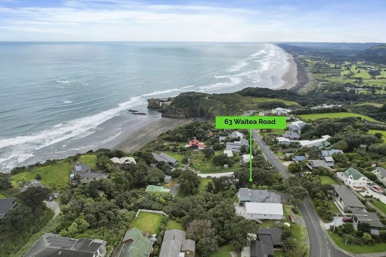 Photo of property in 63 Waitea Road, Muriwai, 0881
