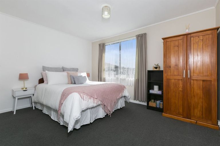 Photo of property in 200 Waitemata Drive, Ranui, Auckland, 0612