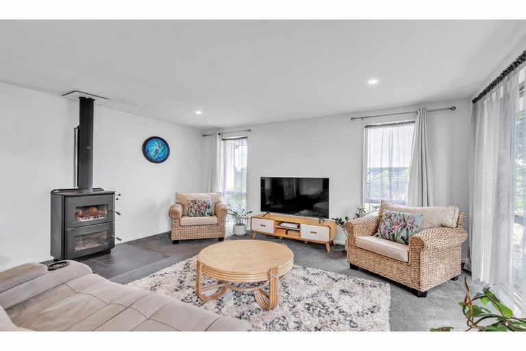 Photo of property in 27 Westpark Boulevard, Rangiora, 7400