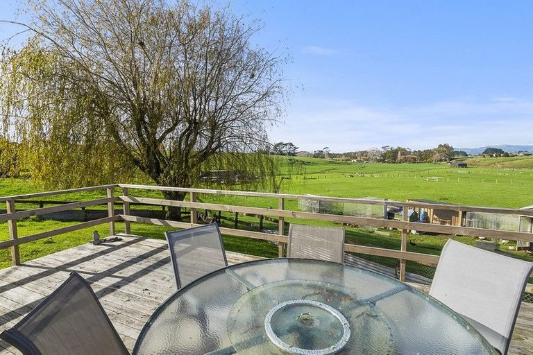 Photo of property in 141 Karioitahi Road, Waiuku, 2683