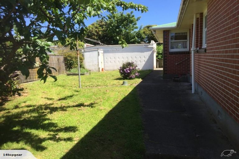 Photo of property in 180 Matai Road, Raumati Beach, Paraparaumu, 5032