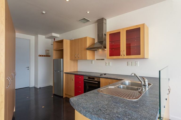 Photo of property in De Vere Apartments, 9/23 Tennyson Street, Te Aro, Wellington, 6011