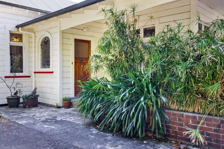 Photo of property in 8 Hadfield Street, Patea, 4520