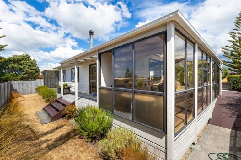 Photo of property in 104 Omaha Drive, Omaha, Warkworth, 0986