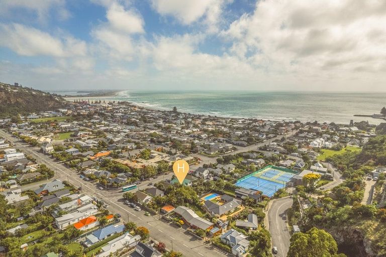 Photo of property in 49 Head Street, Sumner, Christchurch, 8081