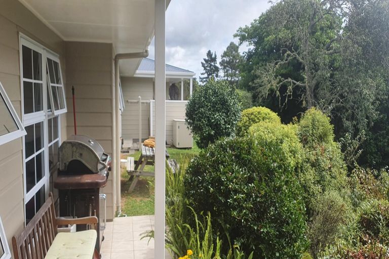 Photo of property in 103 Yorke Road, Haruru, 0204