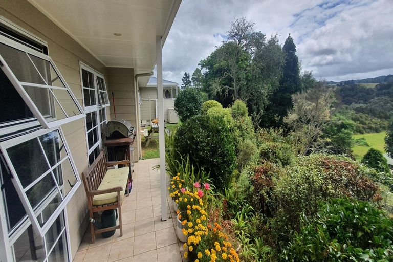 Photo of property in 103 Yorke Road, Haruru, 0204