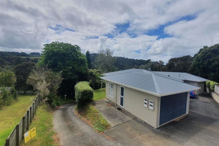 Photo of property in 103 Yorke Road, Haruru, 0204