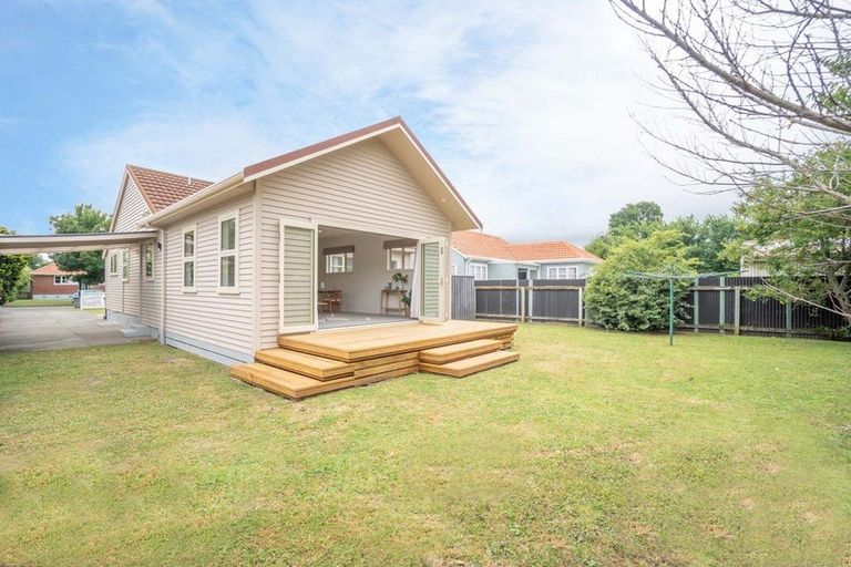Photo of property in 40 Oxford Street, Hokowhitu, Palmerston North, 4410