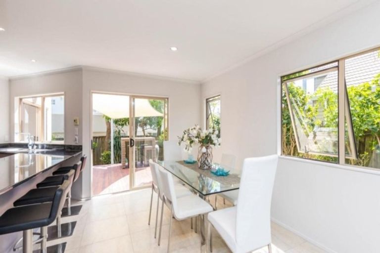 Photo of property in 84a Aberdeen Road, Campbells Bay, Auckland, 0620