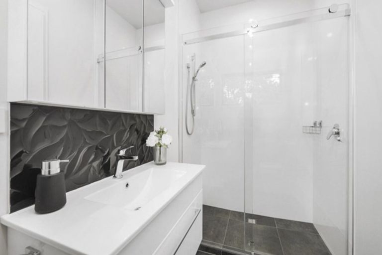 Photo of property in 37 Royal Park Drive, Parklands, Christchurch, 8083