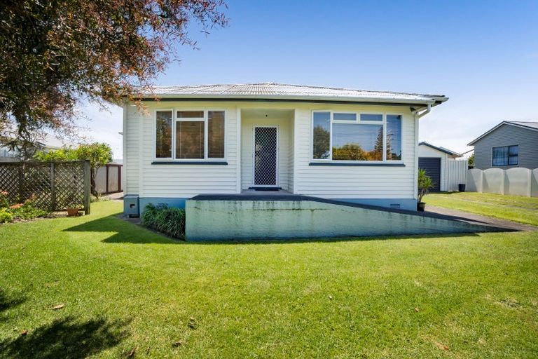 Photo of property in 53 Domett Street, Opunake, 4616