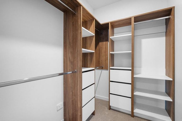 Photo of property in 41d Sunnynook Road, Forrest Hill, Auckland, 0620