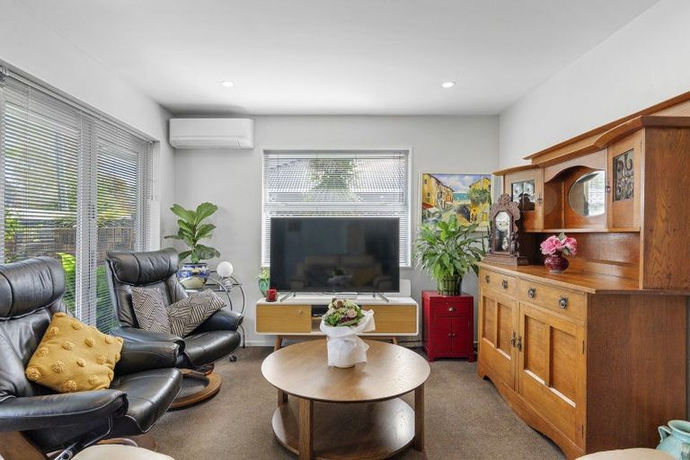 Photo of property in 80 Trafalgar Street, St Albans, Christchurch, 8014