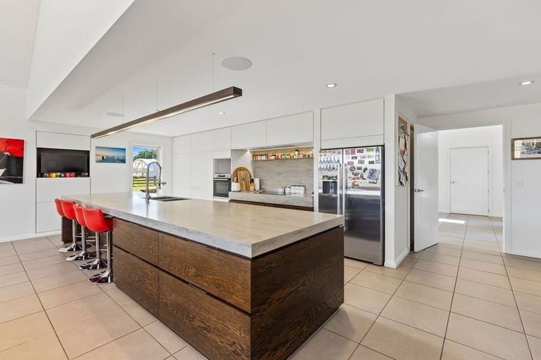 Photo of property in 100 Wingatui Road, Mosgiel, 9024