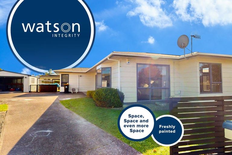 Photo of property in 5 Essex Place, Milson, Palmerston North, 4414