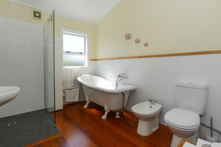 Photo of property in 115 Vigor Brown Street, Napier South, Napier, 4110