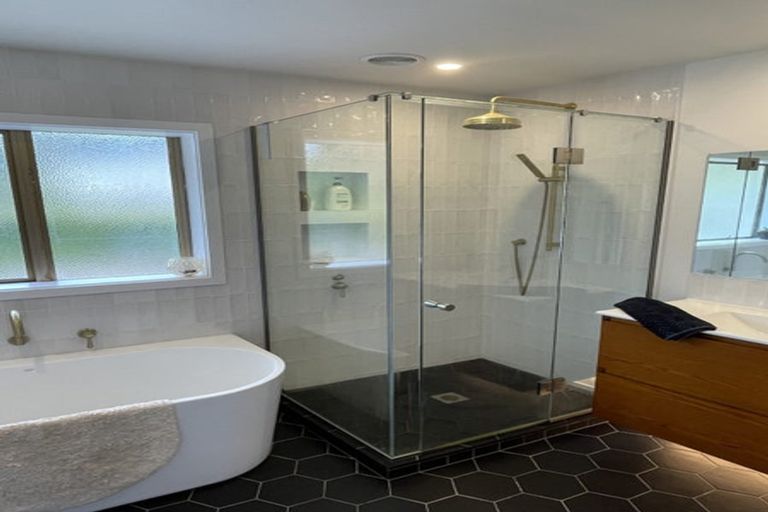 Photo of property in 64 Maxwelton Drive, Mairangi Bay, Auckland, 0630