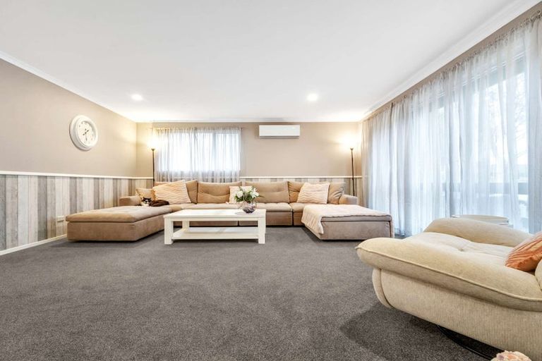 Photo of property in 16 Antrim Place, Nawton, Hamilton, 3200