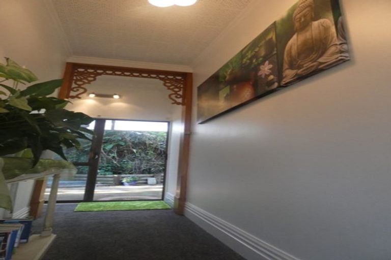 Photo of property in 94 Pomare Road, Tirohanga, Lower Hutt, 5010