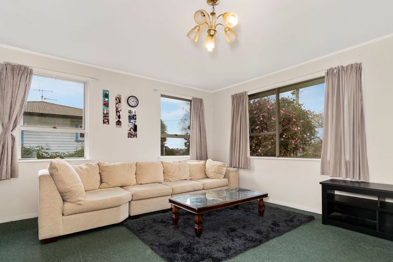 Photo of property in 2/24 Kingswood Road, Brookfield, Tauranga, 3110