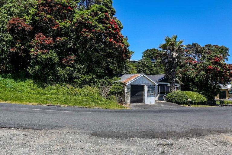 Photo of property in 25-27 Onaero Beach Road, Onaero, Waitara, 4383