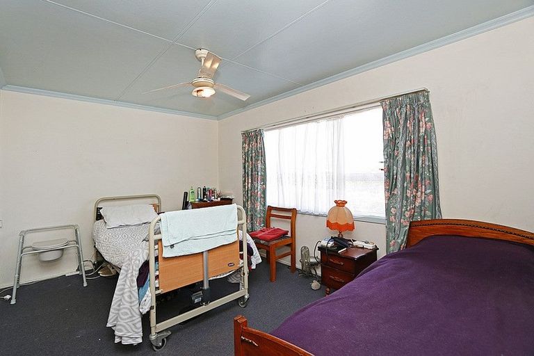 Photo of property in 50 Brennan Place, Opunake, 4616