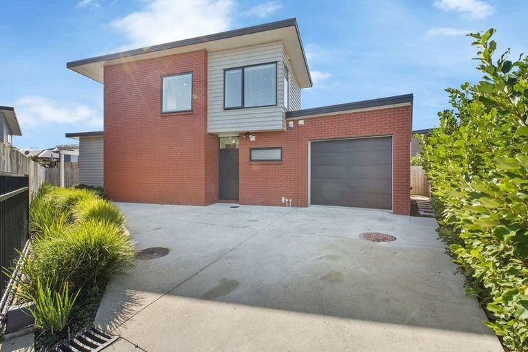 Photo of property in 1 Fermi Lane, Papakura, 2110