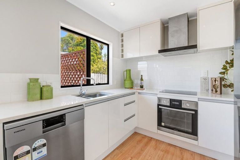 Photo of property in 1/12 Jumento Place, Unsworth Heights, Auckland, 0632