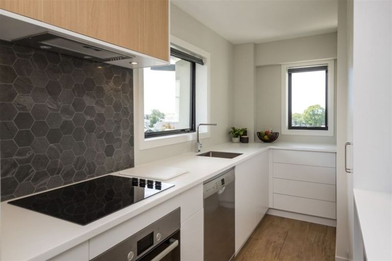 Photo of property in 301/18 Carlton Mill Road, Merivale, Christchurch, 8014