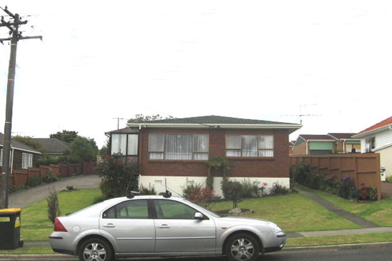 Photo of property in 1/2 Trafalgar Road, Milford, Auckland, 0620
