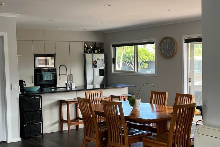 Photo of property in 28a Paetawa Road, Peka Peka, Waikanae, 5391