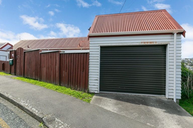 Photo of property in 2/46 Maupuia Road, Miramar, Wellington, 6022