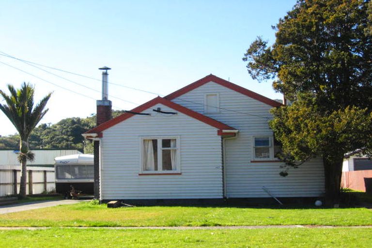 Photo of property in 107 Marlborough Street, Greymouth, 7805