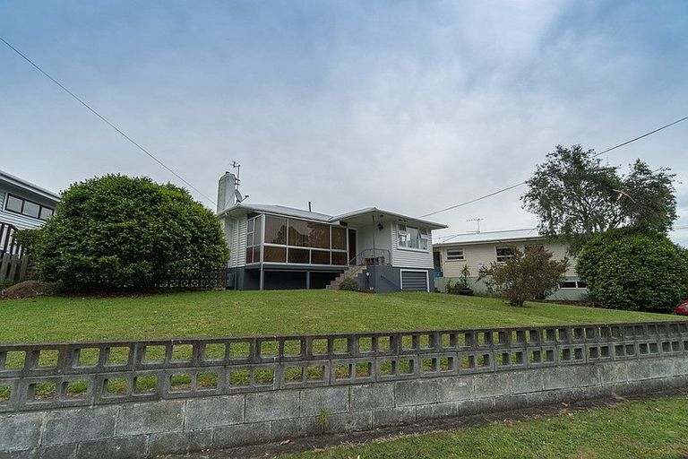 Photo of property in 10 Clearmont Crescent, Blagdon, New Plymouth, 4310