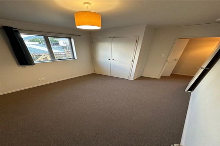 Photo of property in 72 Kervil Avenue, Te Atatu Peninsula, Auckland, 0610