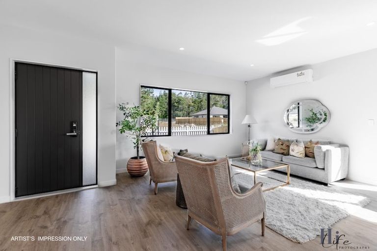 Photo of property in 3 Moemoea Avenue, Kumeu, 0810