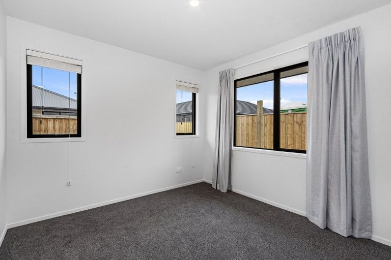 Photo of property in 6a Yates Place, Amberley, 7410