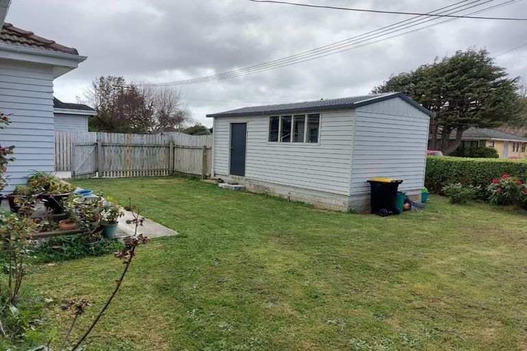 Photo of property in 33 Findlay Street, Tawa, Wellington, 5028