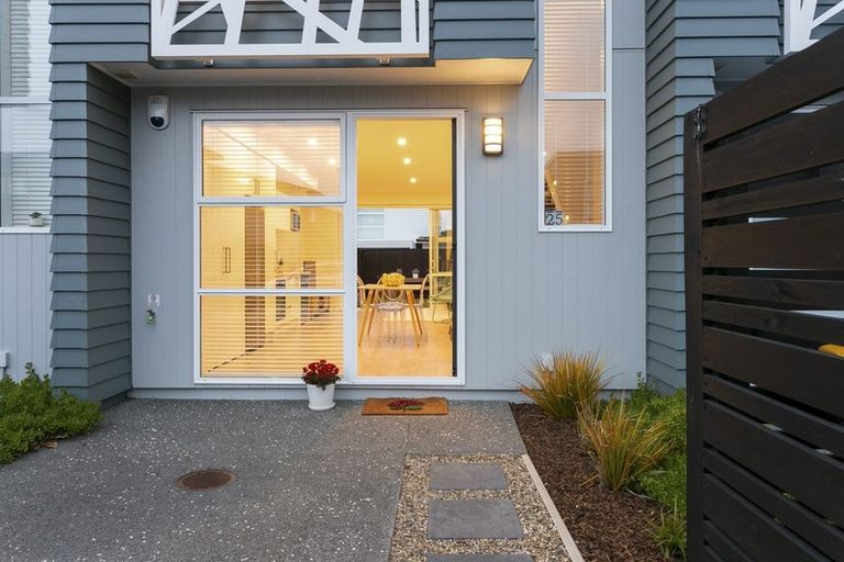 Photo of property in 25 Spotted Dove Road, Hobsonville, Auckland, 0616