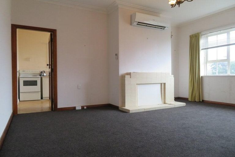 Photo of property in 221 Whites Line East, Waiwhetu, Lower Hutt, 5010