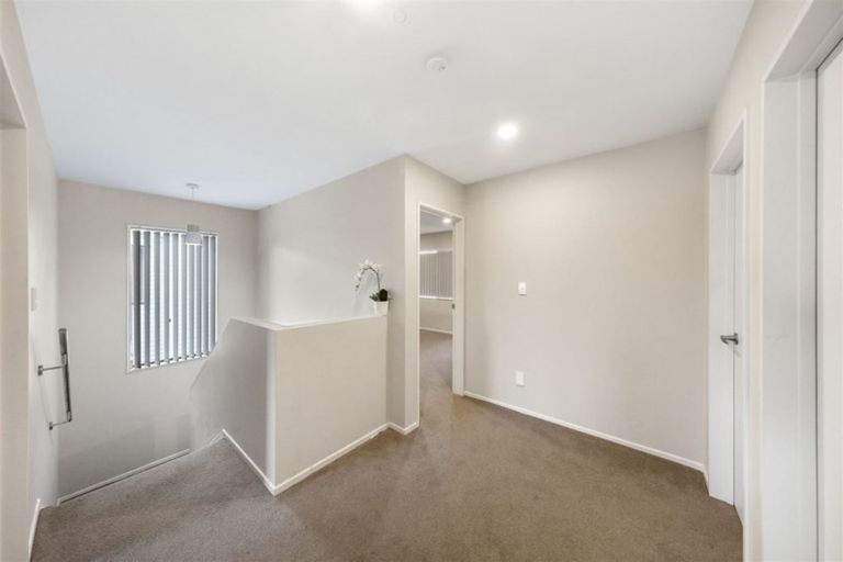 Photo of property in 54b Cambridge Terrace, Papatoetoe, Auckland, 2025
