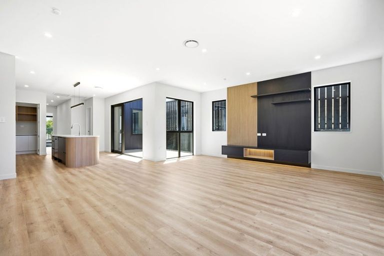 Photo of property in 76 Huanui Drive, Wainui, 0992