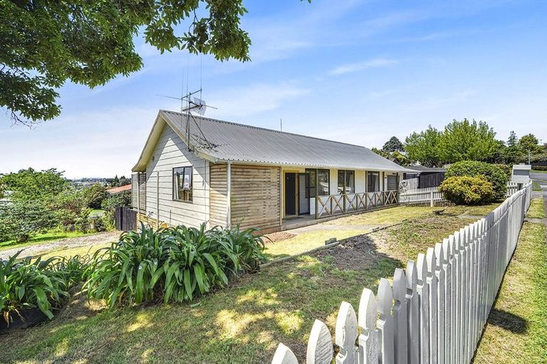 Photo of property in 1 Prinnbank Terrace, Dinsdale, Hamilton, 3204