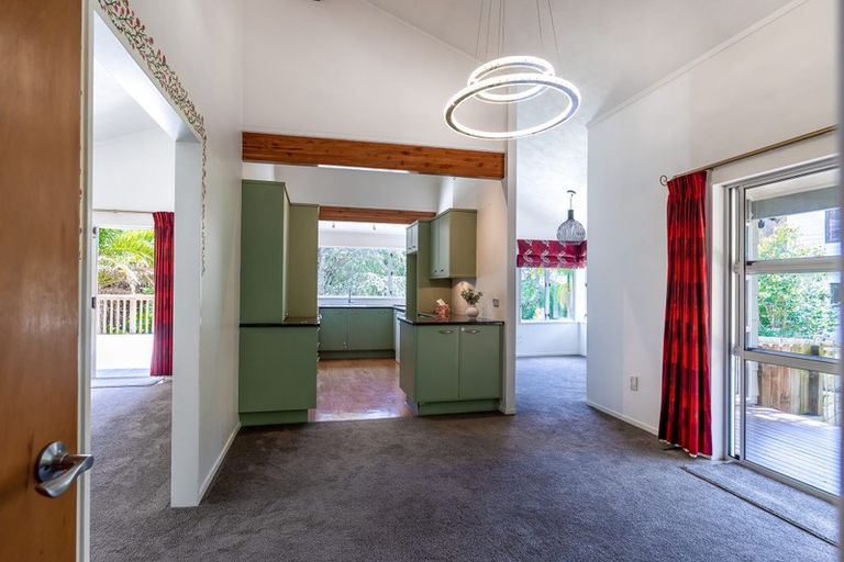 Photo of property in 103 Wirihana Road, Titirangi, Auckland, 0604