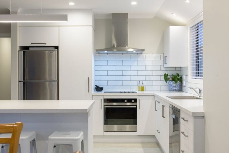 Photo of property in 52 Awataha Crescent, Pyes Pa, Tauranga, 3110