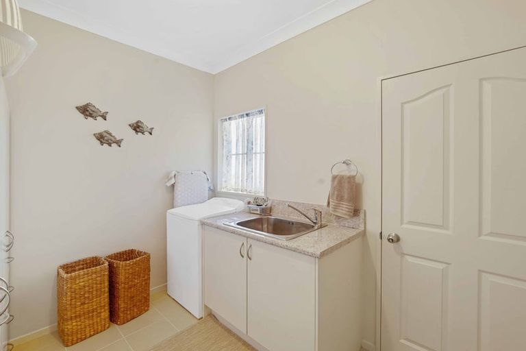 Photo of property in 7 Hilton Drive, Amberley, 7410