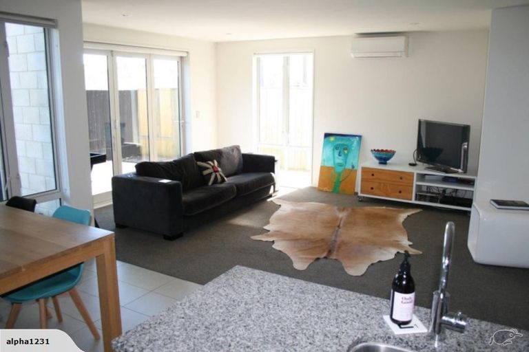 Photo of property in 9b Pavilion Crescent, Hillmorton, Christchurch, 8024
