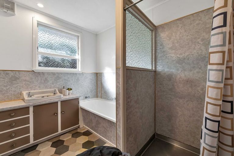 Photo of property in 173 Tukapa Street, Westown, New Plymouth, 4310